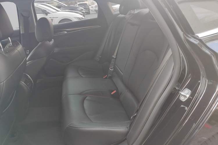 Used Buick LaCrosse 2022 552T Luxury Version Left Rear Seat