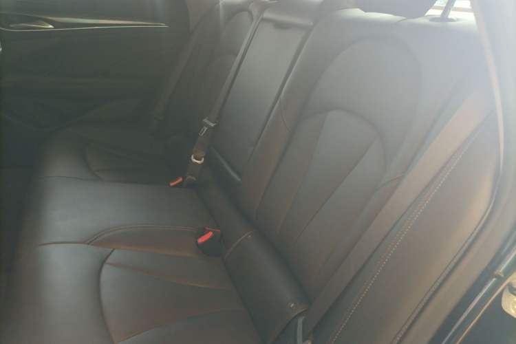 Used Buick LaCrosse 2022 552T Luxury Version Left Rear Seat