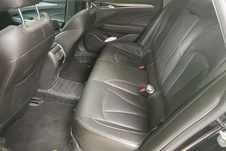 Used Buick LaCrosse 2022 552T Luxury Version Left Rear Seat
