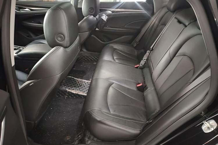 Used Buick LaCrosse 2022 552T Luxury Version Left Rear Seat