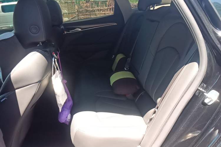 Used Buick LaCrosse 2022 552T Luxury Version Left Rear Seat