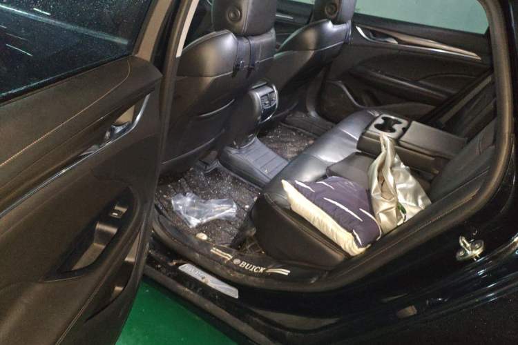 Used Buick LaCrosse 2022 652T Luxury Version Left Rear Seat
