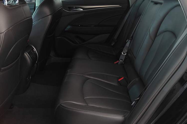 Used Buick LaCrosse 2022 652T Luxury Version Left Rear Seat