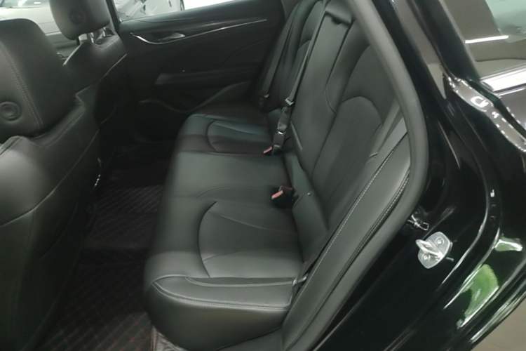 Used Buick LaCrosse 2022 652T Luxury Version Left Rear Seat