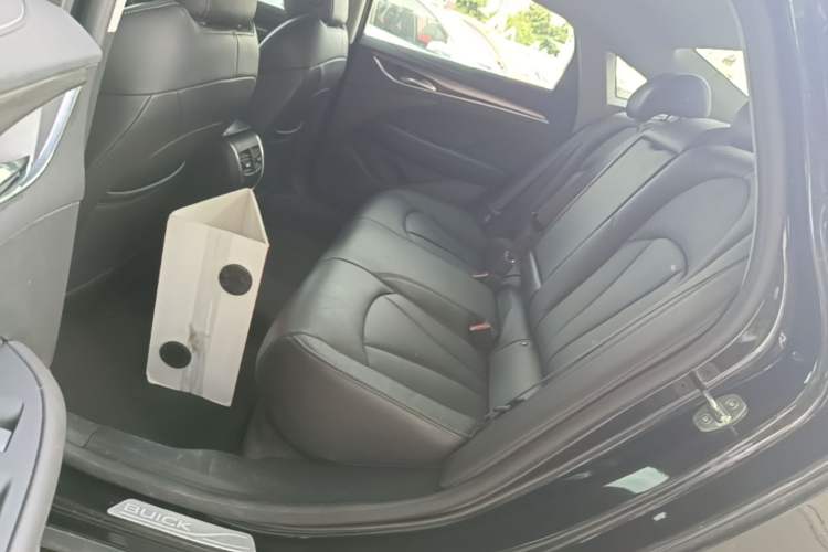 Used Buick LaCrosse 2022 552T Luxury Version Left Rear Seat