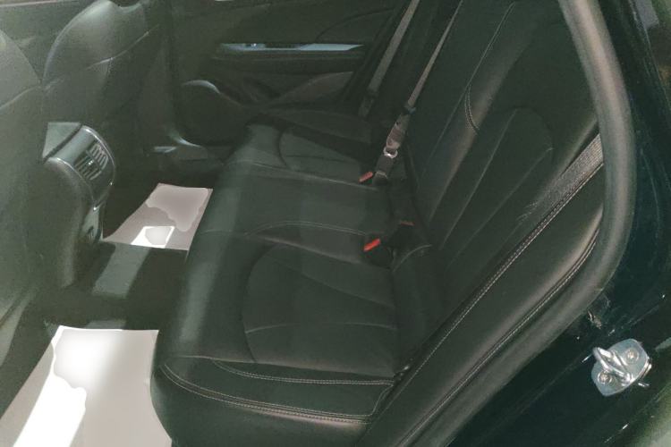 Used Buick LaCrosse 2022 652T Luxury Version Left Rear Seat