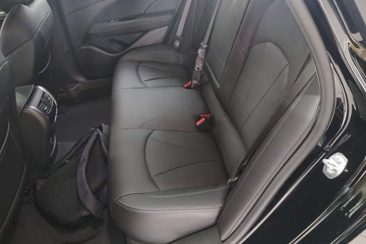 Used Buick LaCrosse 2022 652T Luxury Version Left Rear Seat