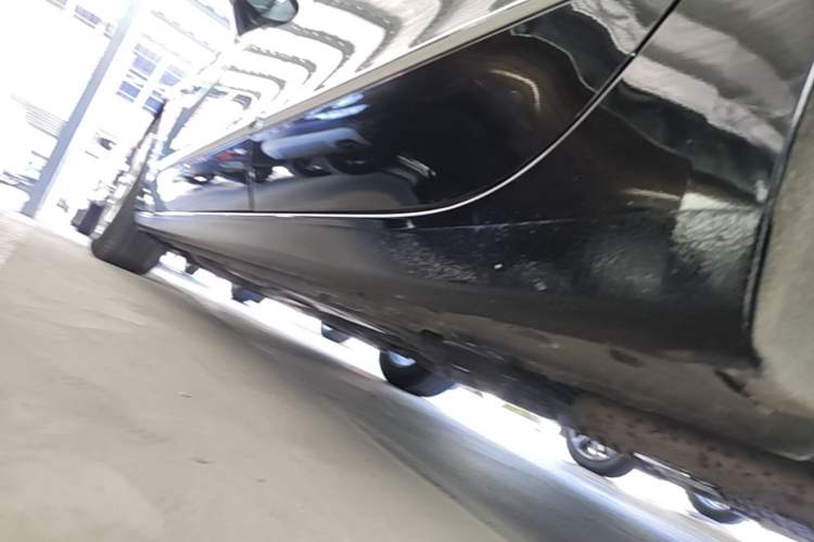 Used Buick LaCrosse 2022 552T Luxury Version Left Side Sill