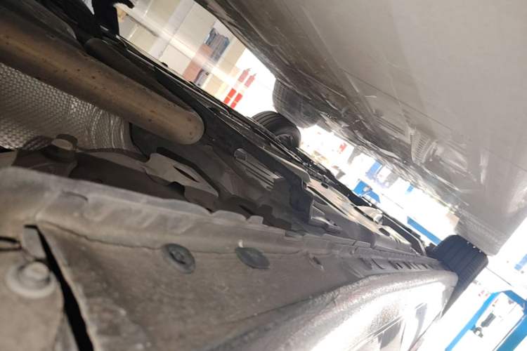 Used Buick LaCrosse 2022 552T Luxury Version Left Side Sill