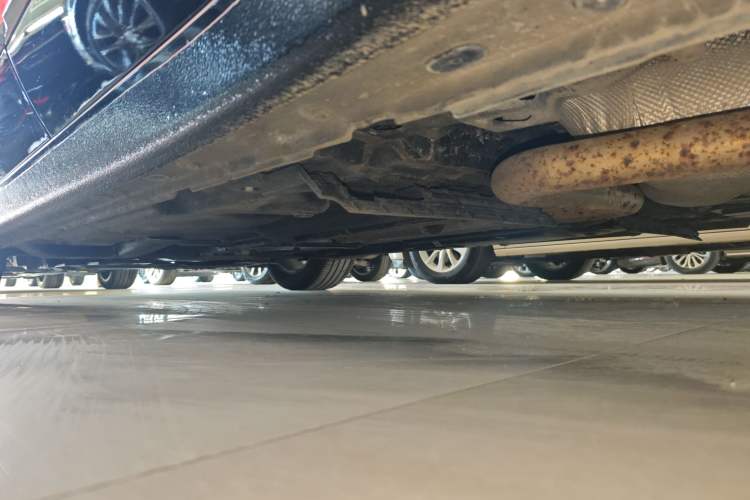 Used Buick LaCrosse 2022 552T Luxury Version Left Side Sill