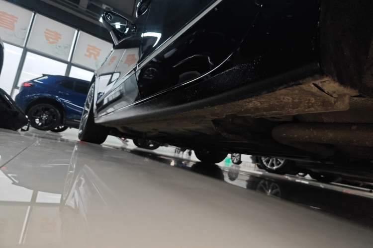 Used Buick LaCrosse 2022 652T Luxury Version Left Side Sill