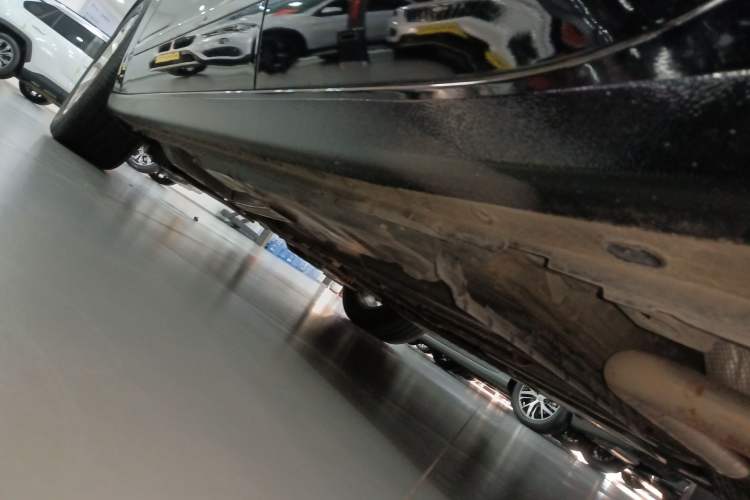 Used Buick LaCrosse 2022 552T Luxury Version Left Side Sill