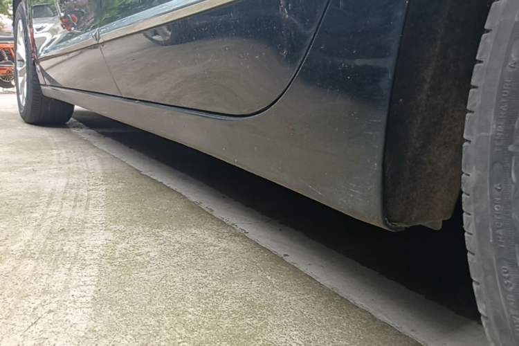 Used Buick LaCrosse 2022 552T Luxury Version Left Side Sill