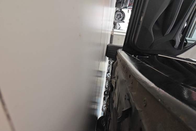 Used Buick LaCrosse 2022 652T Luxury Version Left Side Sill