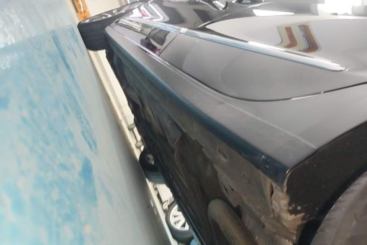 Used Buick LaCrosse 2022 652T Luxury Version Left Side Sill