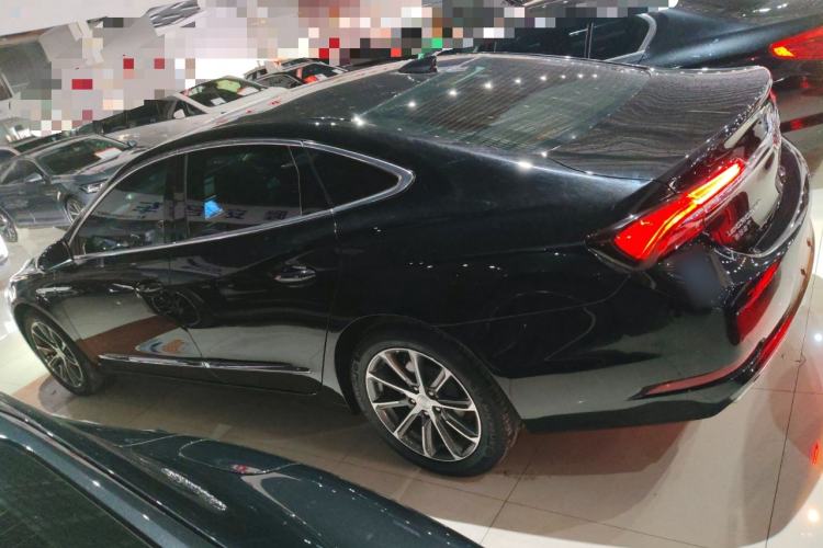 Used Buick LaCrosse 2022 652T Luxury Version Left Side