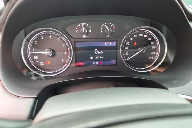 Used Buick LaCrosse 2022 552T Luxury Version Odometer Close Up