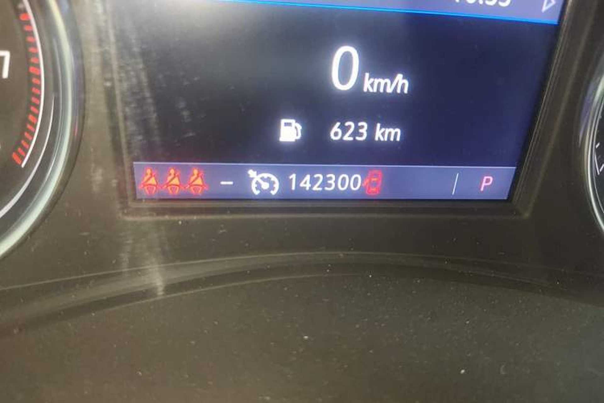 Used Buick LaCrosse 2022 652T Luxury Version Odometer Close Up