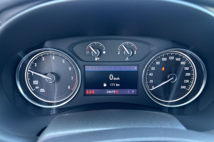 Used Buick LaCrosse 2022 652T Luxury Version Odometer Close Up
