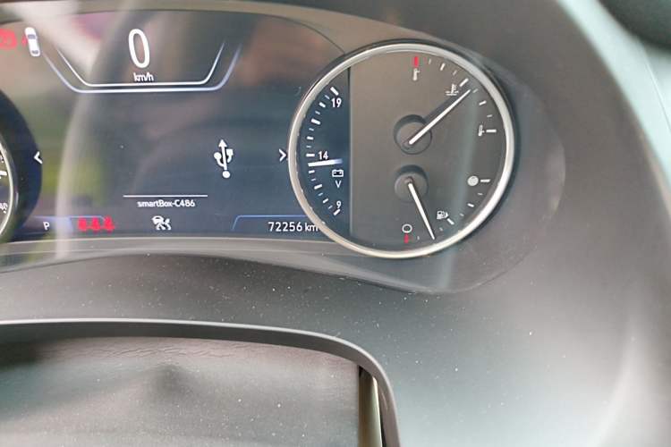 Used Buick LaCrosse 2022 Avenir Avia First Edition Odometer Close Up