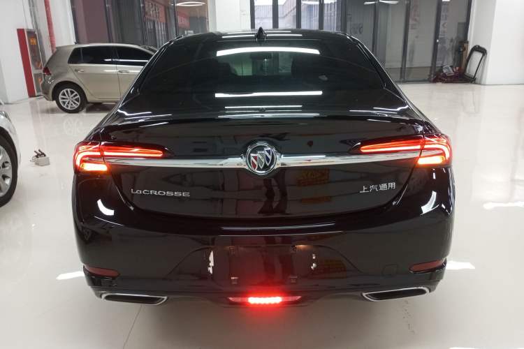 Used Buick LaCrosse 2022 652T Luxury Version Rear