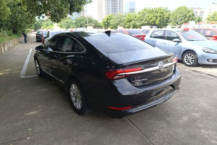 Used Buick LaCrosse 2022 552T Luxury Version Rear Left 45 Deg