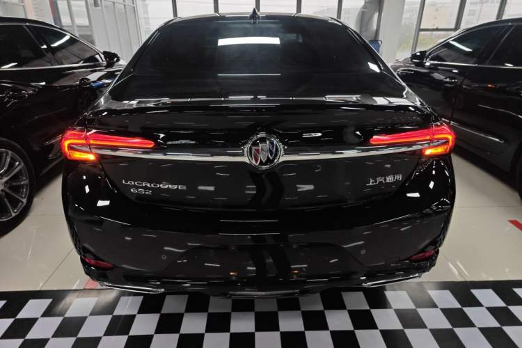 Used Buick LaCrosse 2022 652T Luxury Version Rear