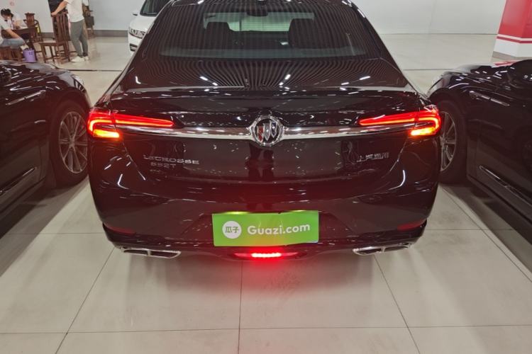 Used Buick LaCrosse 2022 652T Luxury Version Rear