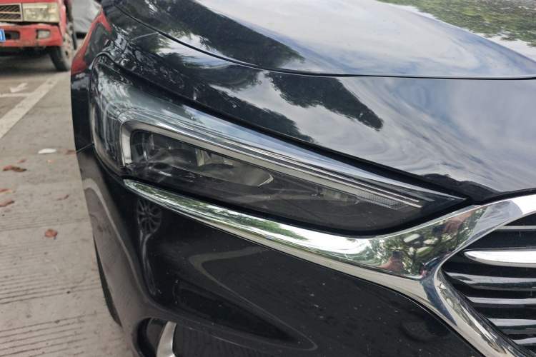 Used Buick LaCrosse 2022 552T Luxury Version Right Front Headlight