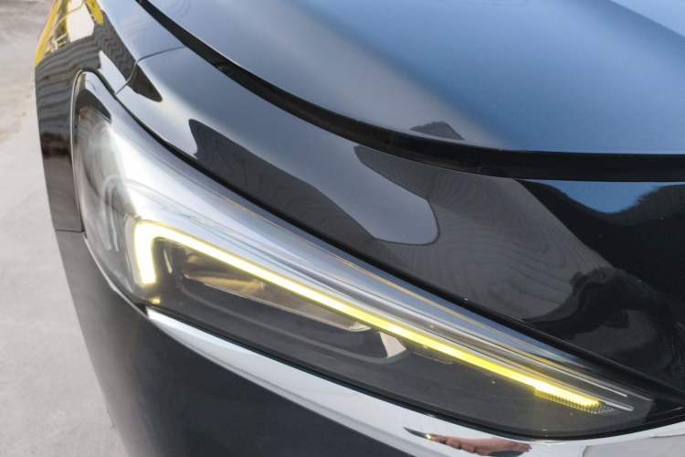 Used Buick LaCrosse 2022 652T Luxury Version Right Front Headlight