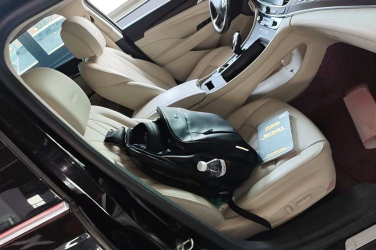 Used Buick LaCrosse 2022 Avenir Avia First Edition Right Front Seat