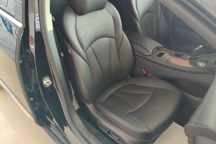 Used Buick LaCrosse 2022 652T Luxury Version Right Front Seat