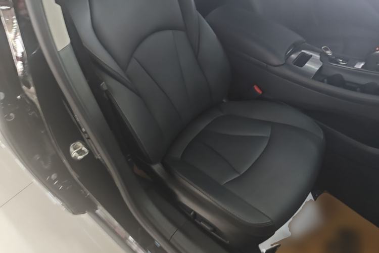 Used Buick LaCrosse 2022 652T Luxury Version Right Front Seat
