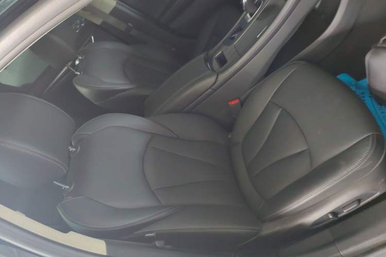 Used Buick LaCrosse 2022 652T Luxury Version Right Front Seat