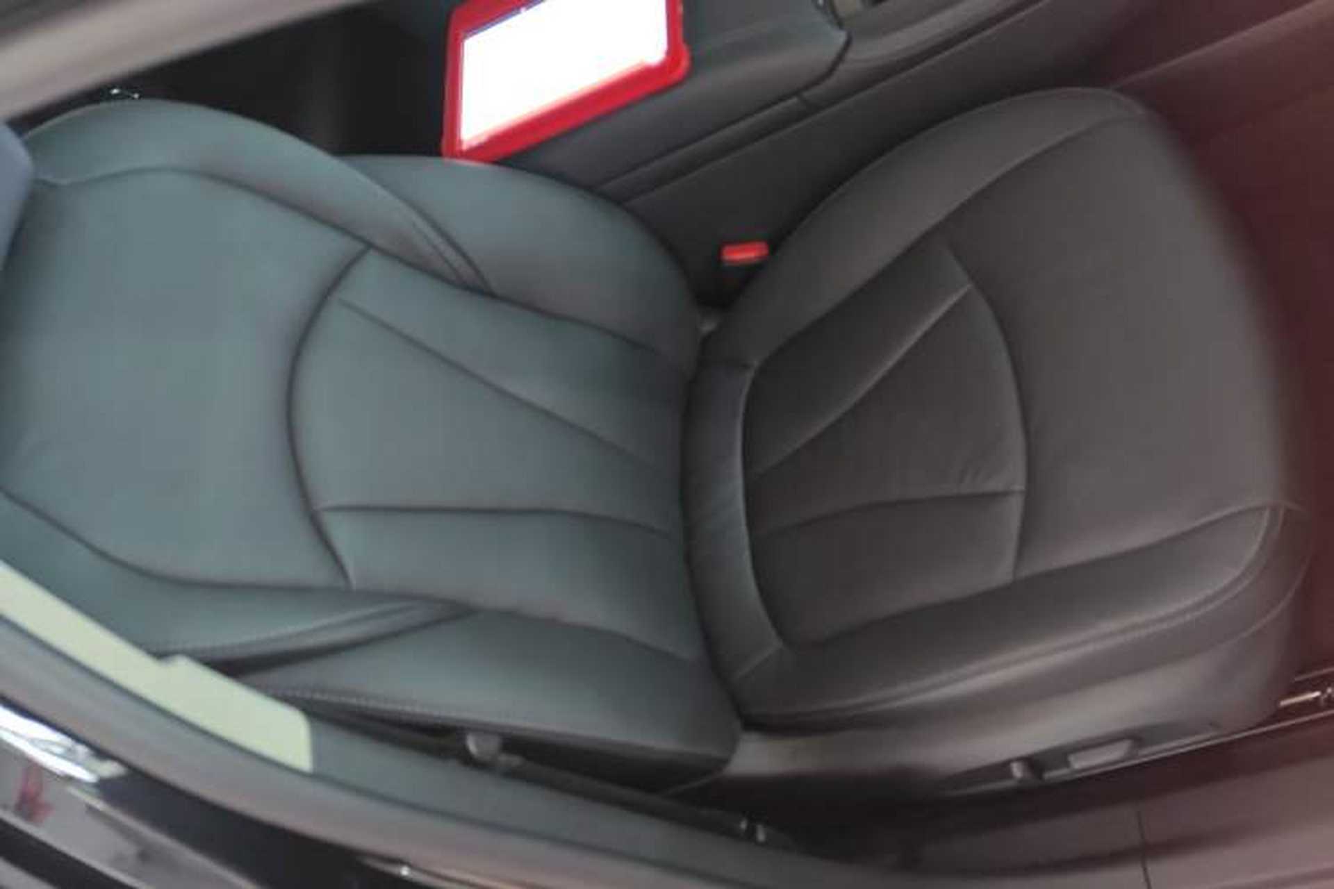 Used Buick LaCrosse 2022 652T Luxury Version Right Front Seat