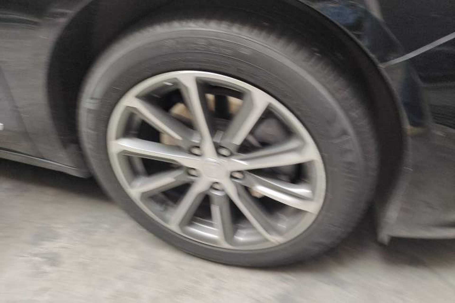 Used Buick LaCrosse 2022 652T Luxury Version Right Front Wheel Hub