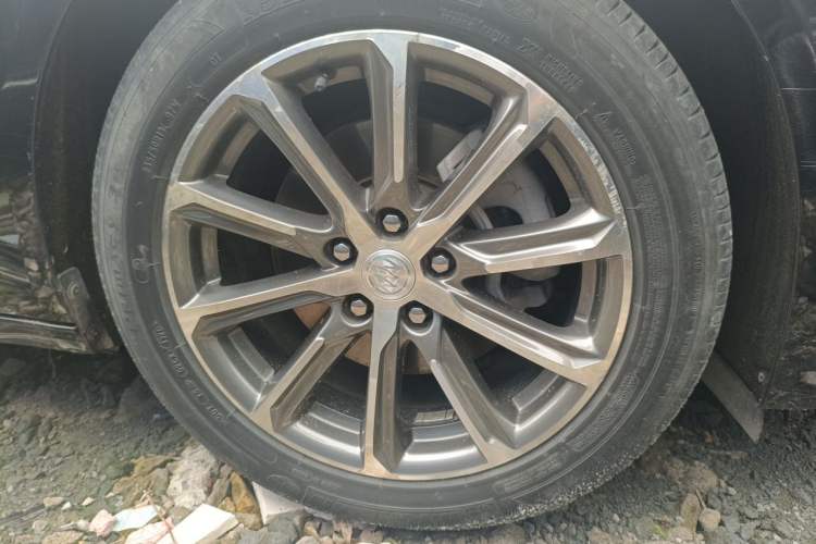 Used Buick LaCrosse 2022 652T Luxury Version Right Front Wheel Hub