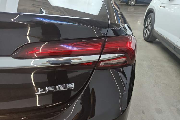 Used Buick LaCrosse 2022 652T Luxury Version Right Rear Taillight