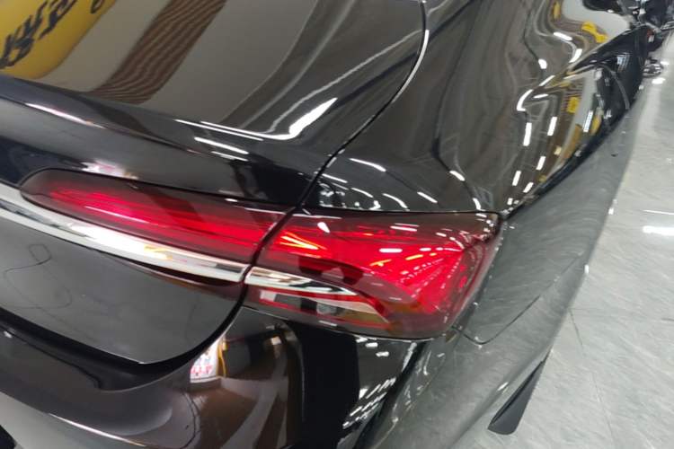 Used Buick LaCrosse 2022 652T Luxury Version Right Rear Taillight