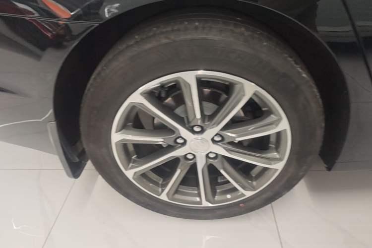 Used Buick LaCrosse 2022 652T Luxury Version Right Rear Wheel Hub