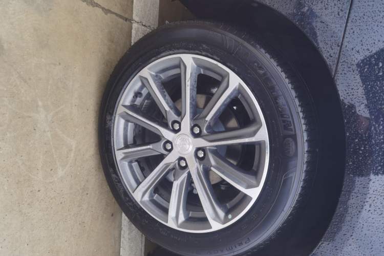 Used Buick LaCrosse 2022 652T Luxury Version Right Rear Wheel Hub
