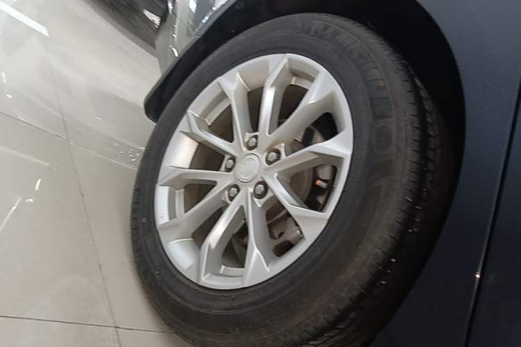 Used Buick LaCrosse 2022 552T Luxury Version Right Rear Wheel Hub