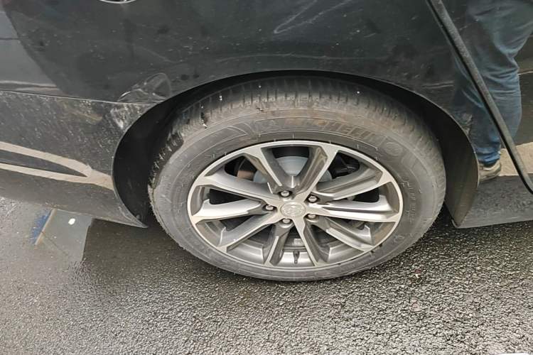 Used Buick LaCrosse 2022 652T Luxury Version Right Rear Wheel Hub