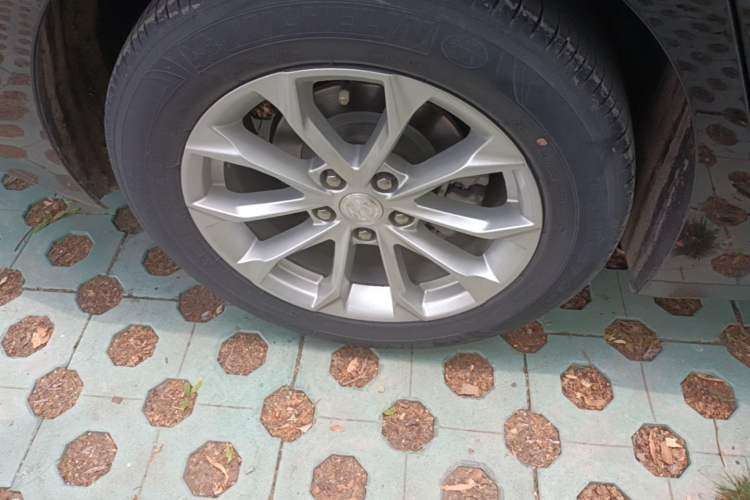 Used Buick LaCrosse 2022 552T Luxury Version Right Rear Wheel Hub
