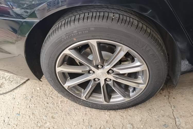 Used Buick LaCrosse 2022 652T Luxury Version Right Rear Wheel Hub
