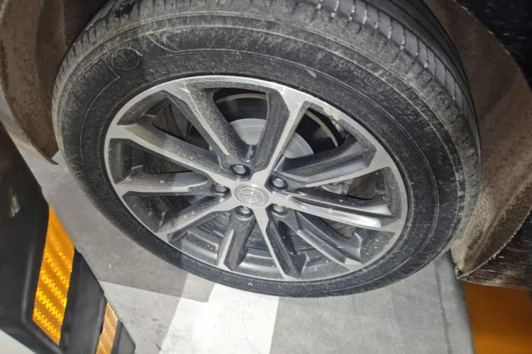 Used Buick LaCrosse 2022 652T Luxury Version Right Rear Wheel Hub