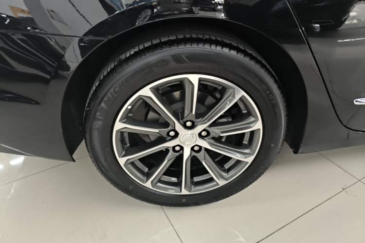 Used Buick LaCrosse 2022 652T Luxury Version Right Rear Wheel Hub