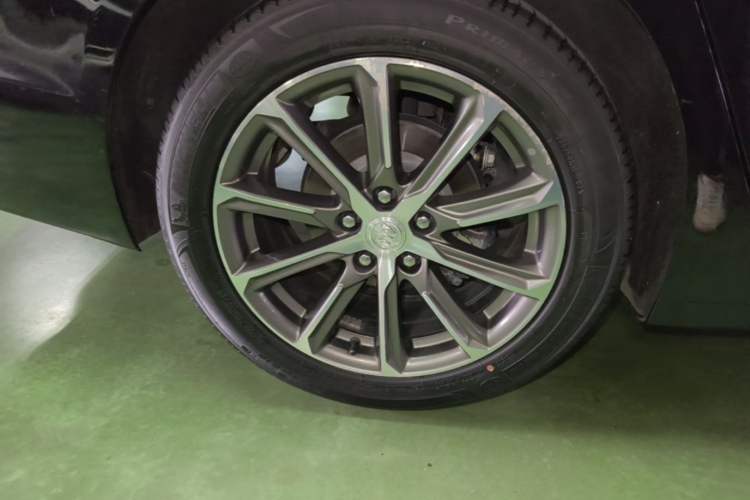 Used Buick LaCrosse 2022 652T Luxury Version Right Rear Wheel Hub