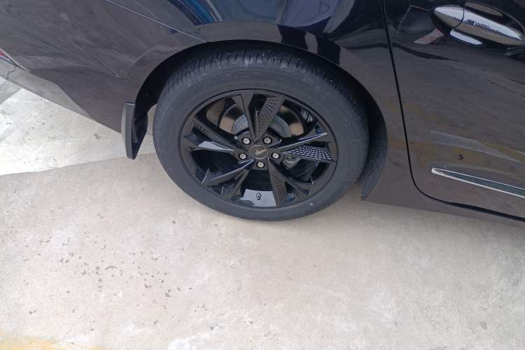 Used Buick LaCrosse 2022 652T Luxury Version Right Rear Wheel Hub