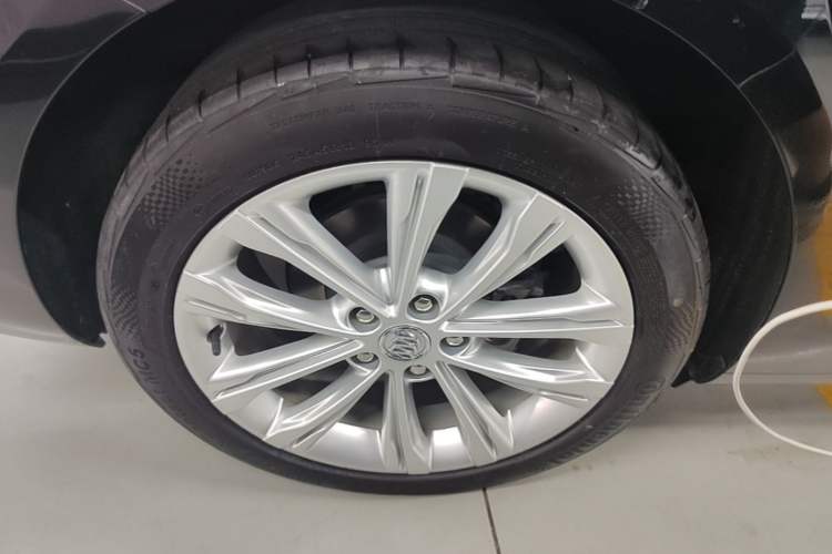 Used Buick LaCrosse 2022 652T Luxury Version Right Rear Wheel Hub